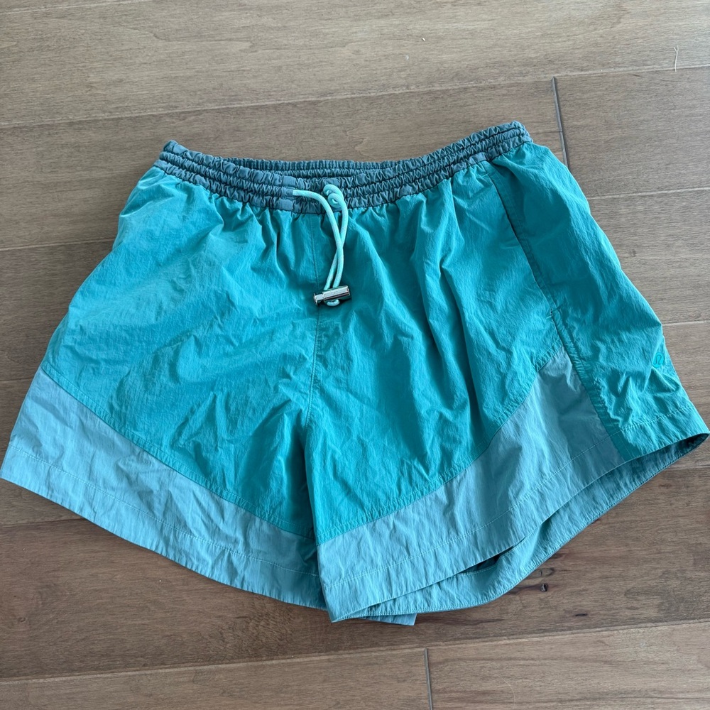 LULULEMON EVERGREEN SHORTS!